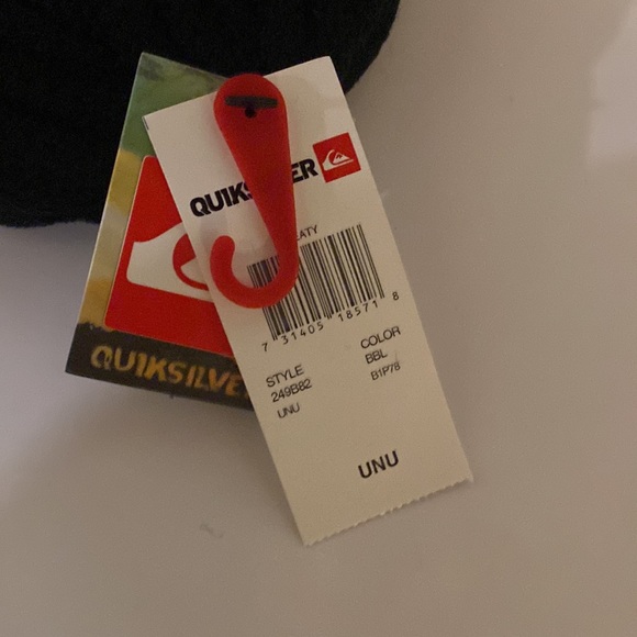 Quiksilver boys new beanie with brim - Picture 4 of 4